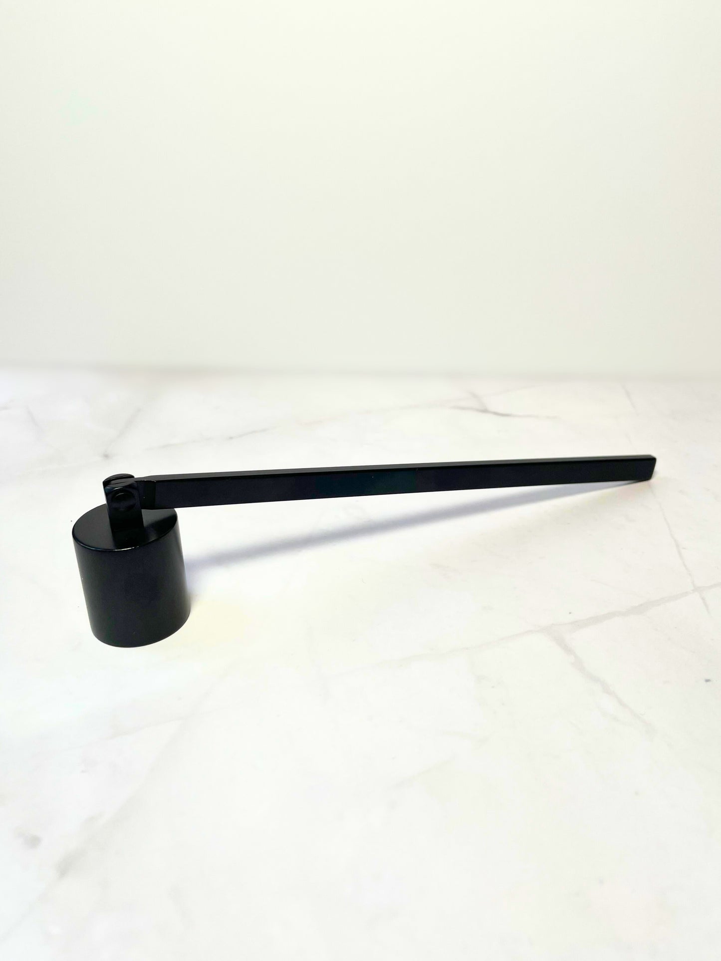 CANDLE SNUFFER